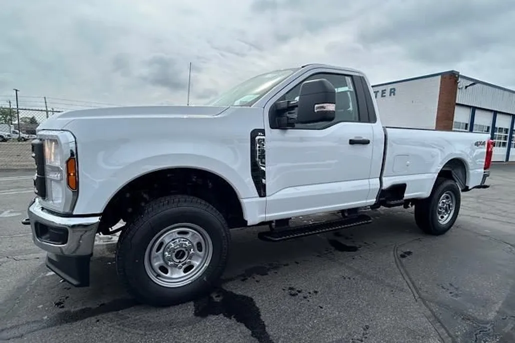 2025 Ford F-250 XL photo 1