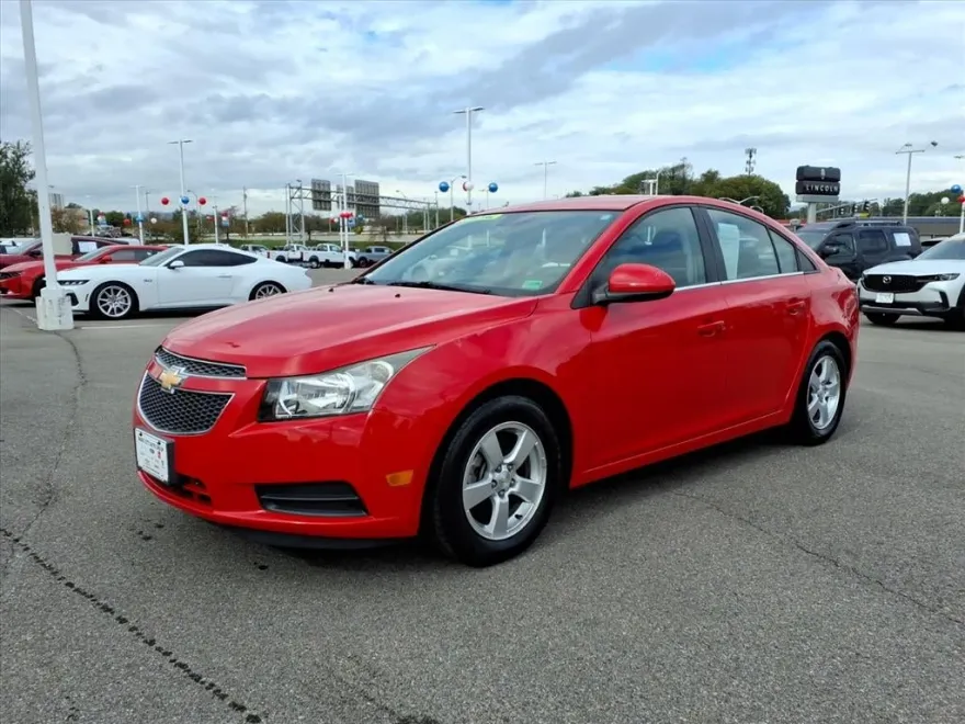 2014 Chevrolet Cruze LT photo 1