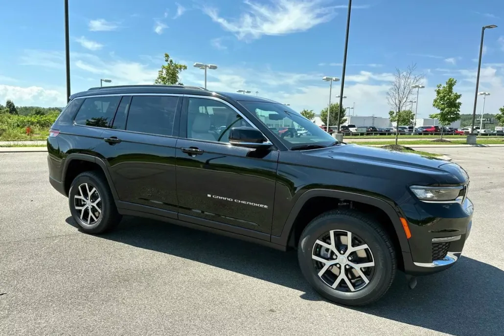 2025 Jeep Grand Cherokee Limited photo 1