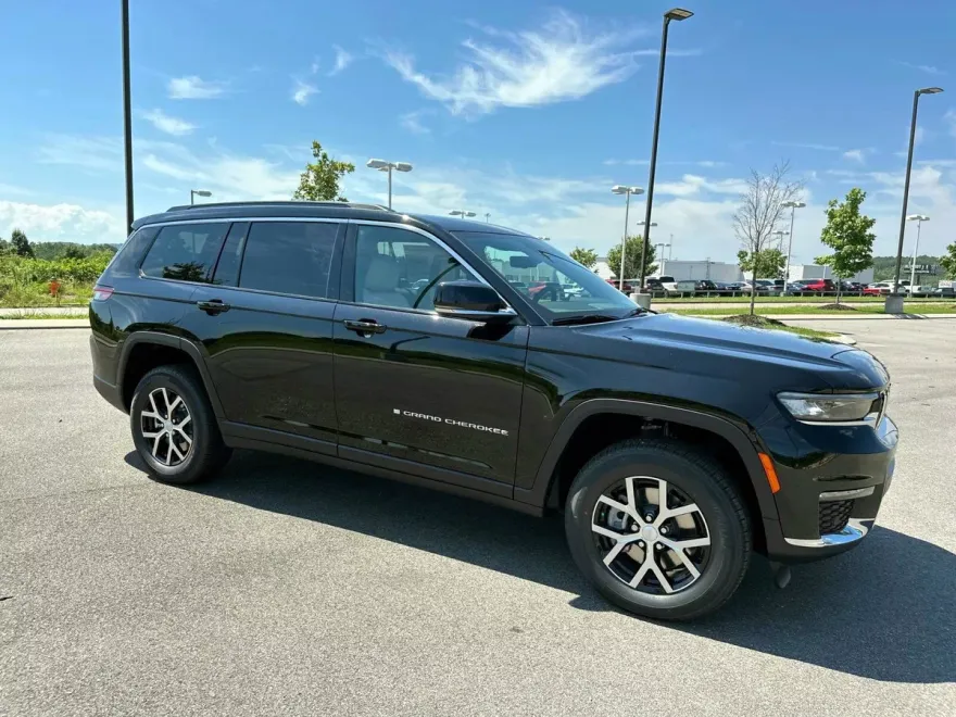 2025 Jeep Grand Cherokee Limited photo 1