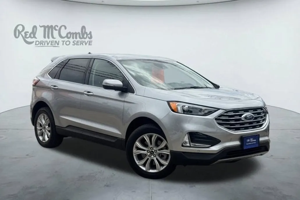 2024 Ford Edge Titanium photo 1