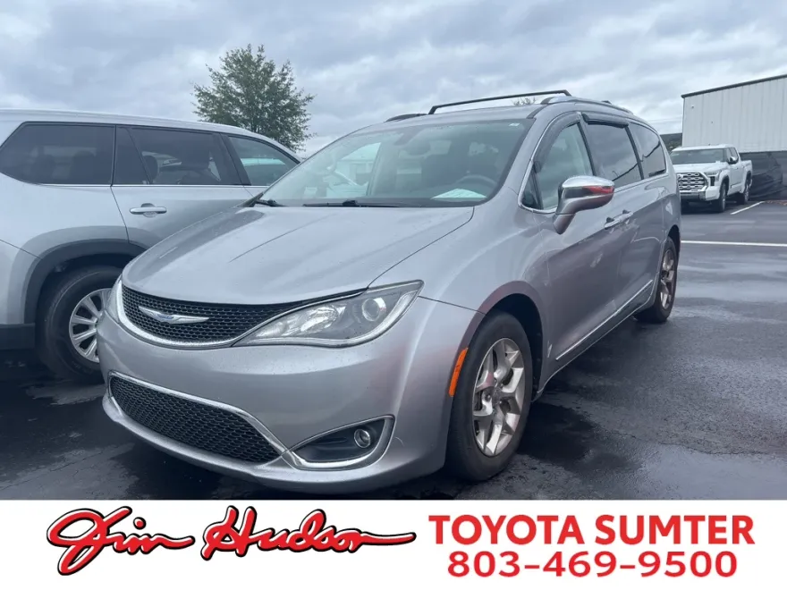 2018 Chrysler Pacifica Limited photo 1