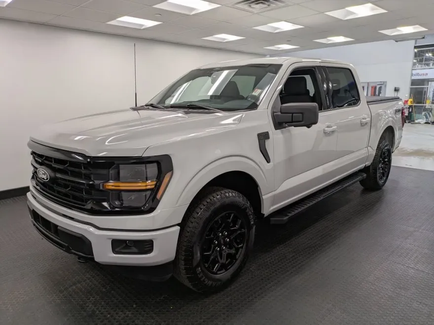 2024 Ford F-150 XLT photo 1