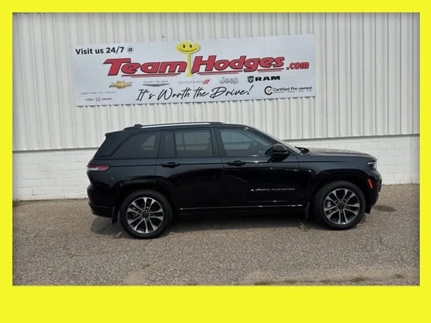 2023 Jeep Grand Cherokee Overland photo 1