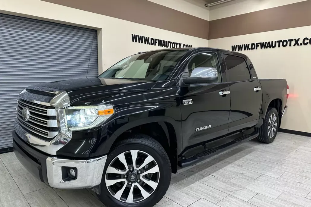 2019 Toyota Tundra Limited CrewMax photo 1