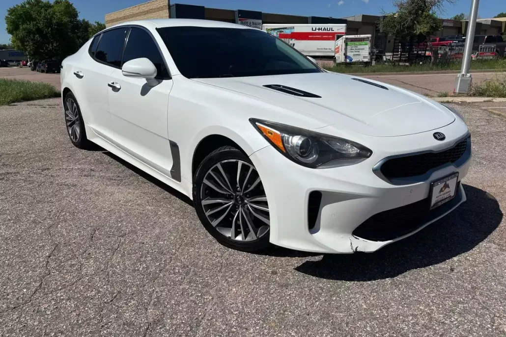 2019 Kia Stinger photo 1