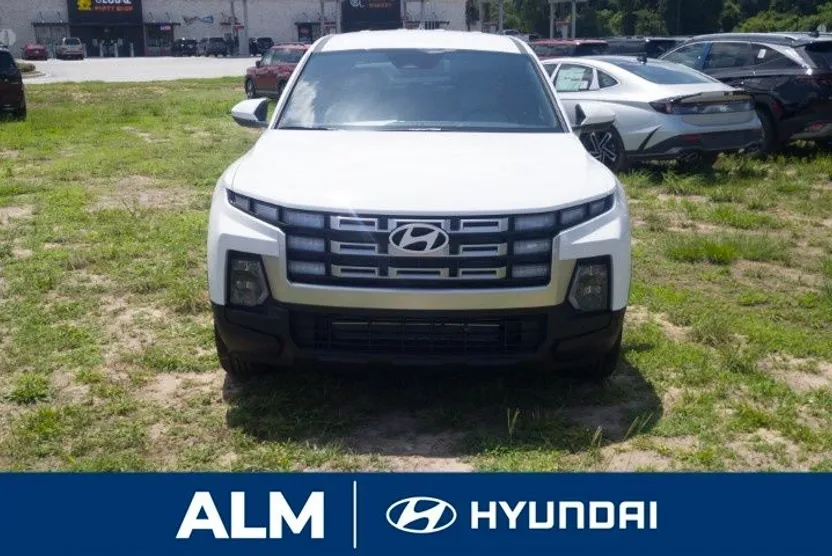 2025 Hyundai Santa Cruz SE photo 1