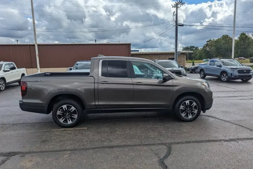 2020 Honda Ridgeline RTL photo 1