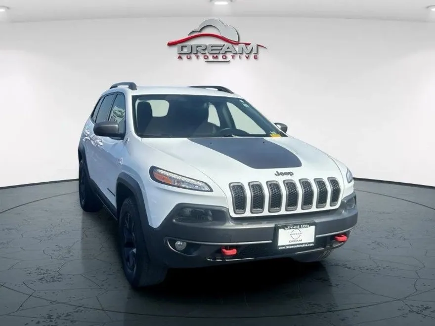 2016 Jeep Cherokee Trailhawk photo 1