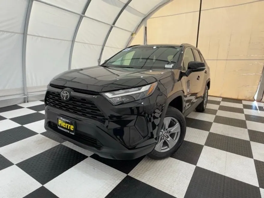 2025 Toyota RAV4 Hybrid XLE photo 1