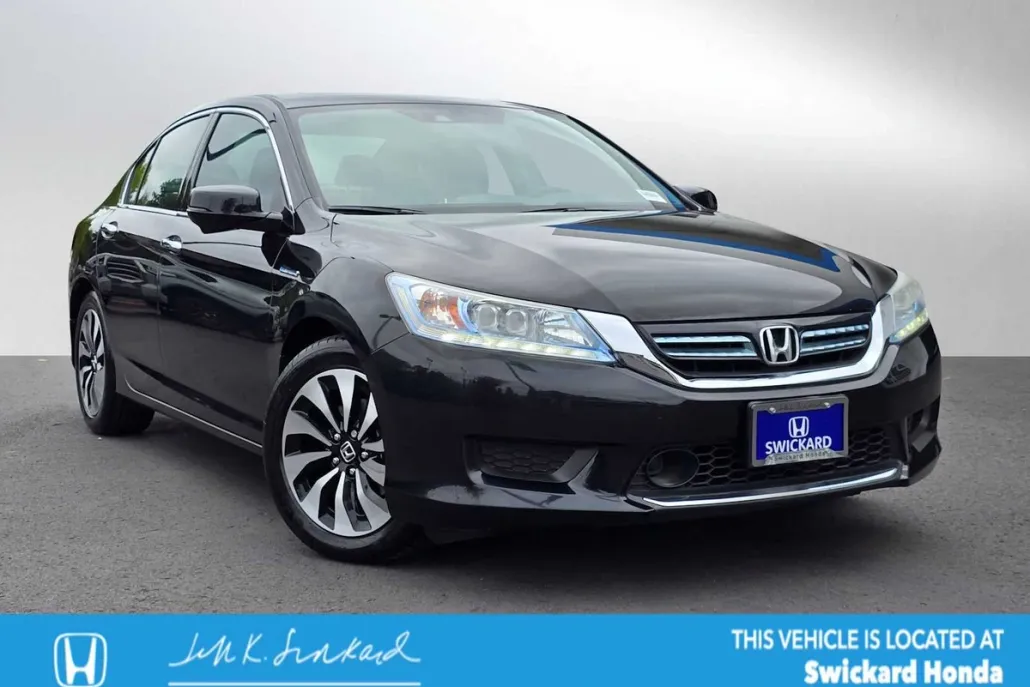 2015 Honda Accord Hybrid Touring photo 1