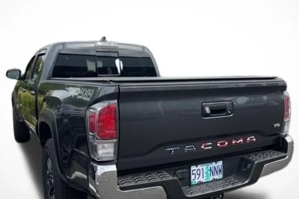 2022 Toyota Tacoma SR5 V6 photo 1