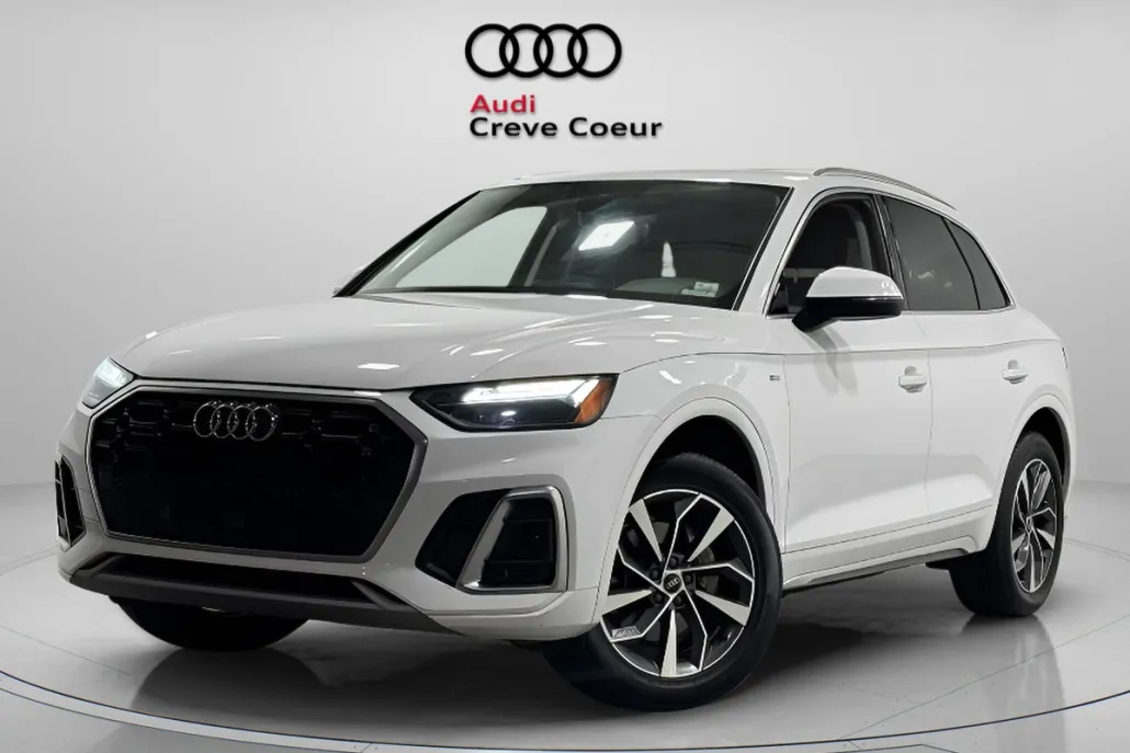 2022 Audi Q5 S line Premium photo 1