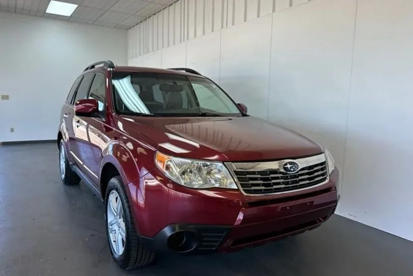 2010 Subaru Forester 2.5X Premium photo 1