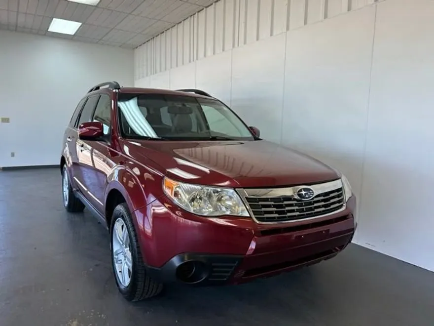 2010 Subaru Forester 2.5X Premium photo 1
