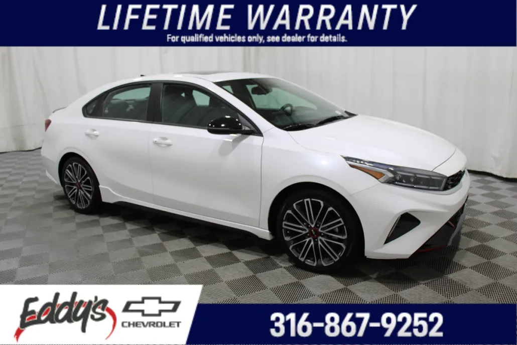 2023 Kia Forte GT photo 1