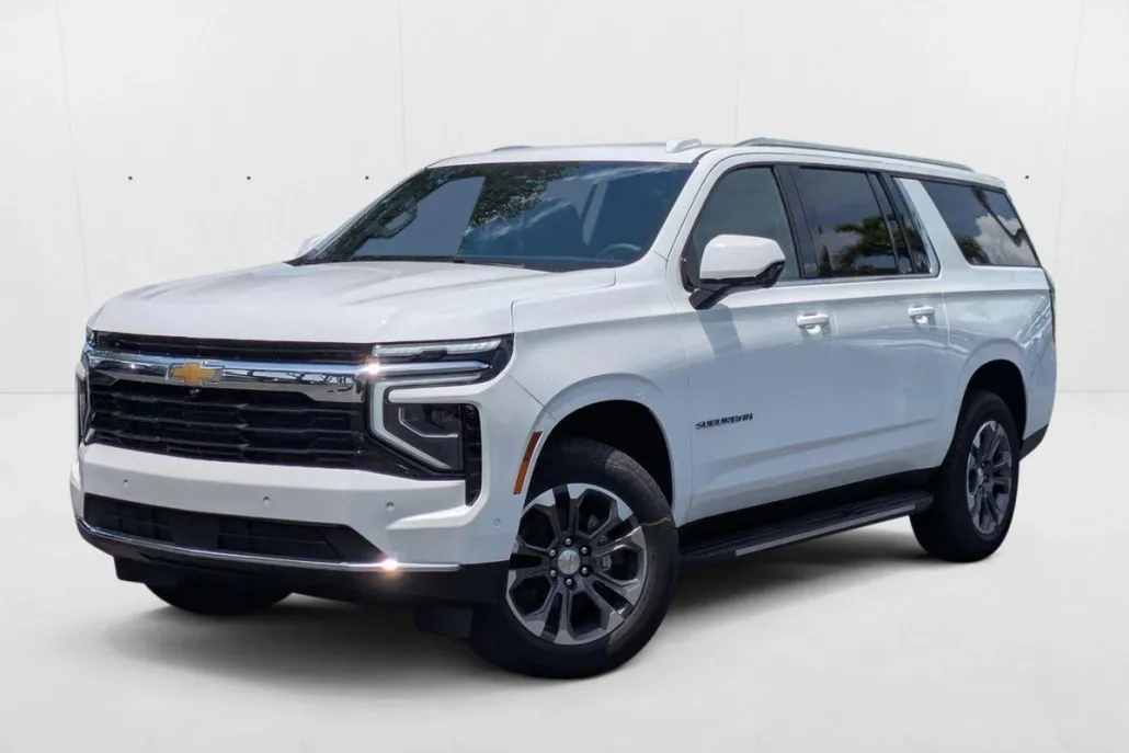 2025 Chevrolet Suburban LS photo 1