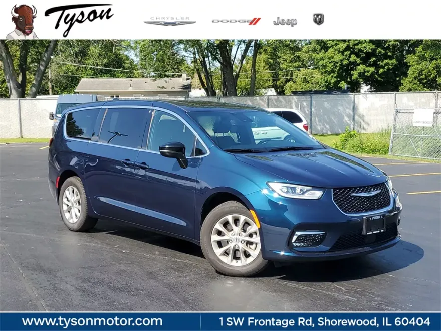2025 Chrysler Pacifica photo 1