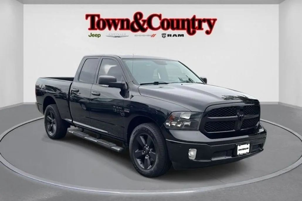 2018 Ram 1500 SLT photo 1