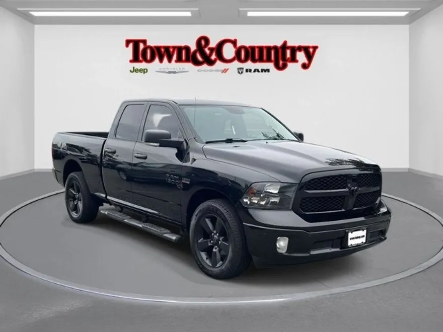 2018 Ram 1500 SLT photo 1