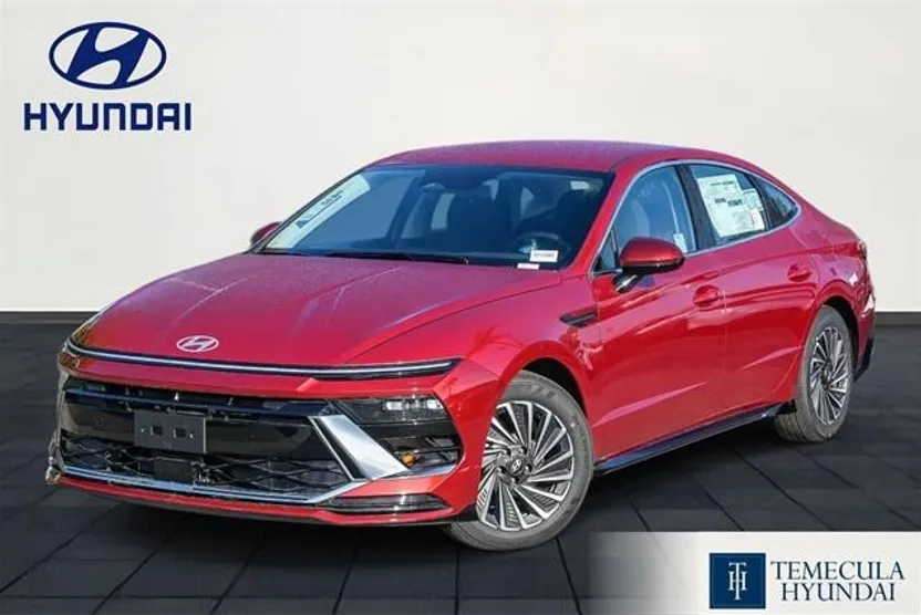 2025 Hyundai Sonata Hybrid SEL photo 1
