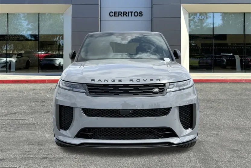 2025 Land Rover Range Rover Sport photo 1