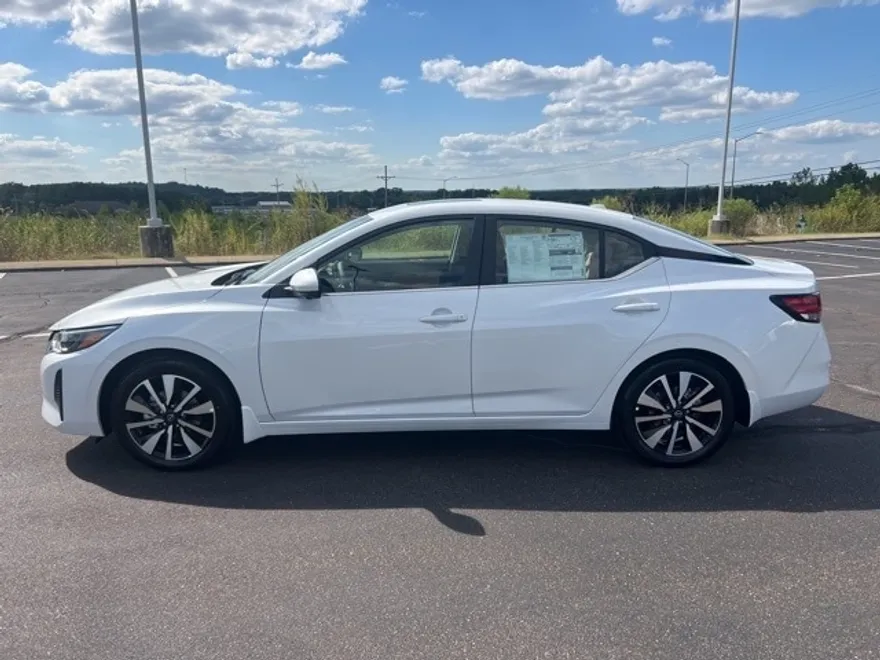 2025 Nissan Sentra SV photo 1