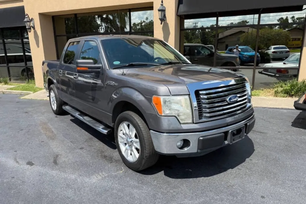 2011 Ford F-150 XLT photo 1