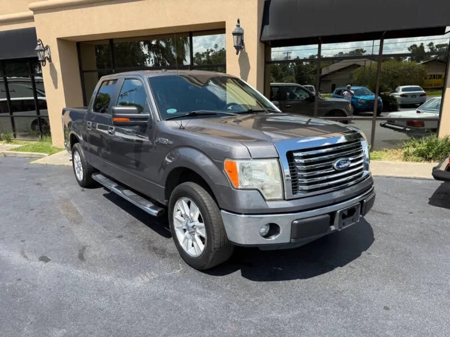 2011 Ford F-150 XLT photo 1