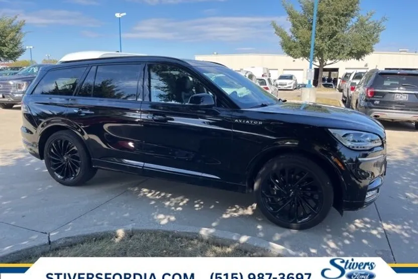2022 Lincoln Aviator Reserve photo 1
