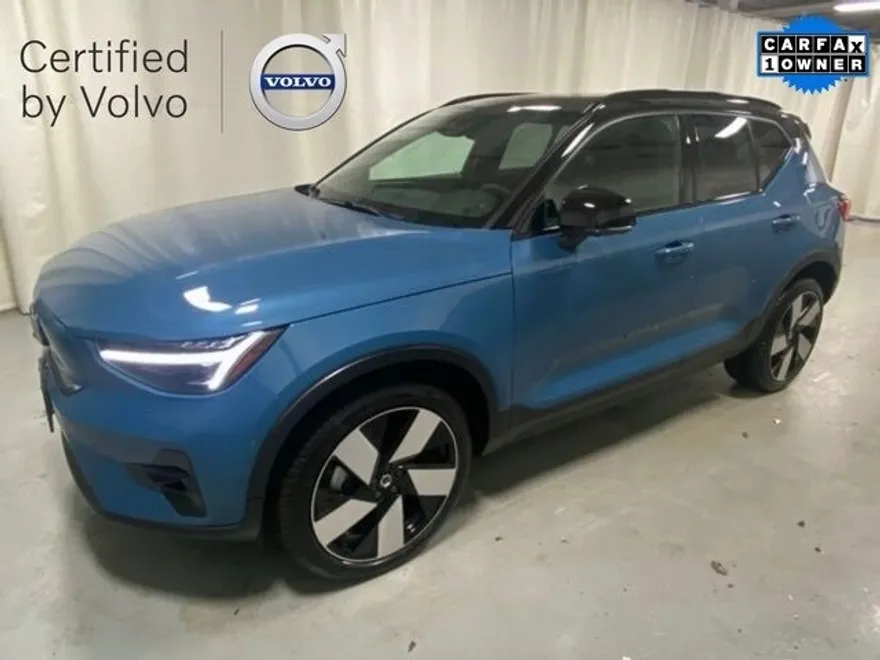 2023 Volvo XC40 Recharge Ultimate photo 1