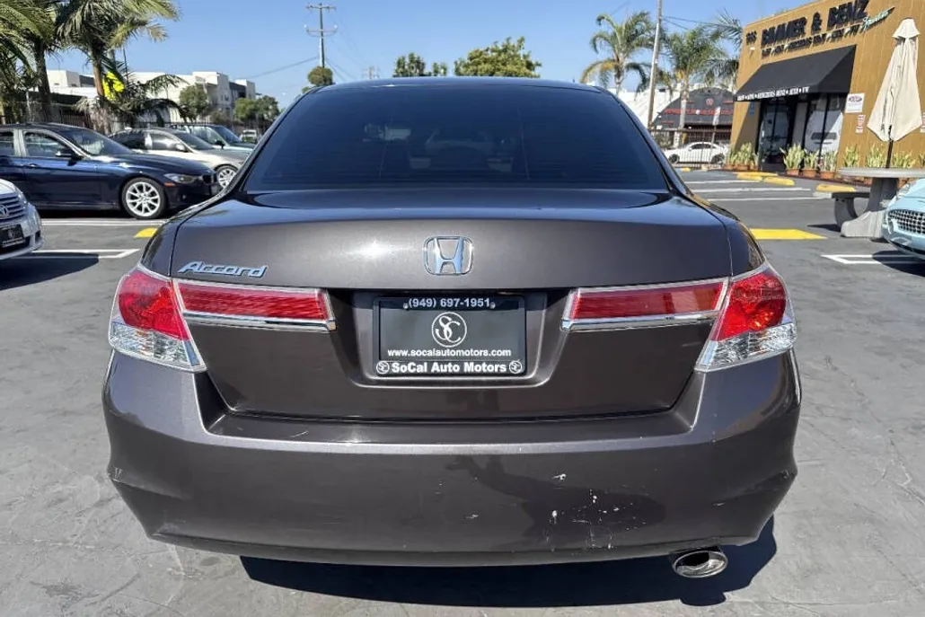 2011 Honda Accord LX photo 1