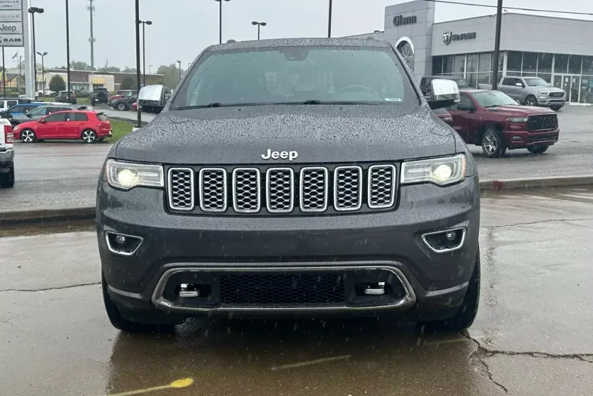 2017 Jeep Grand Cherokee Overland photo 1