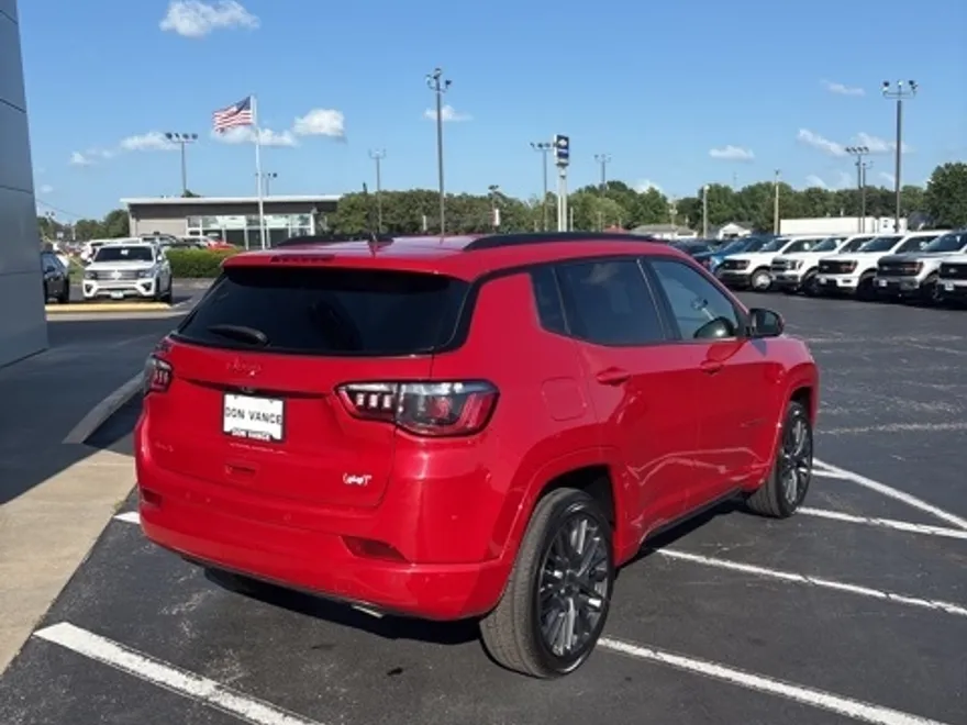 2023 Jeep Compass Limited photo 1