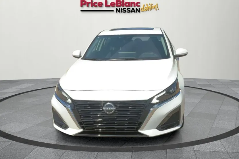2025 Nissan Altima 2.5 SV photo 1