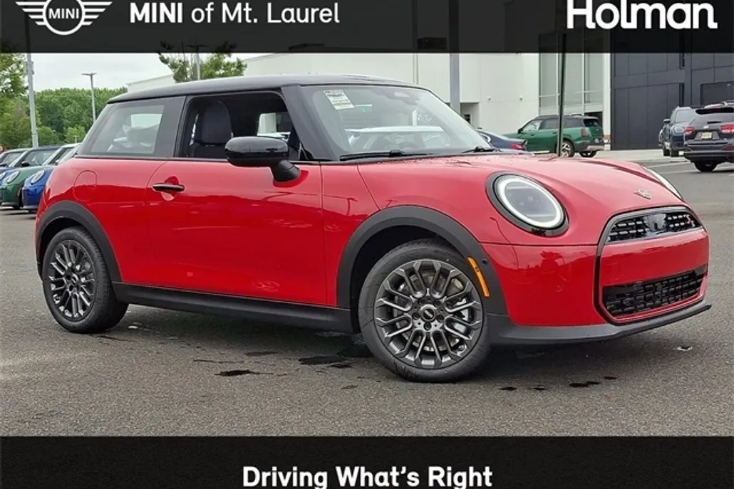 2025 Mini Cooper 2 Door Hardtop Signature photo 1