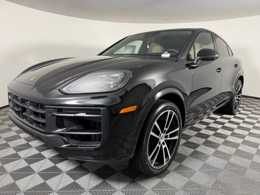 2025 Porsche Cayenne Coupe photo 1
