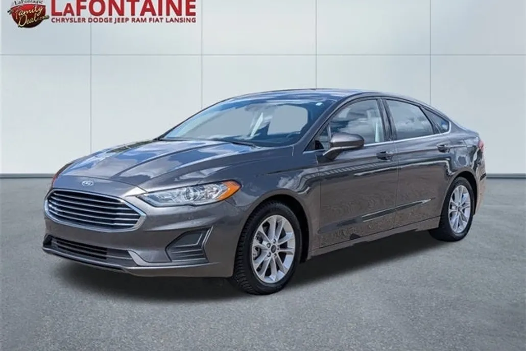 2019 Ford Fusion SE photo 1