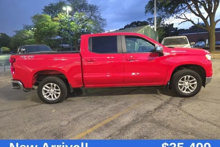 2022 Chevrolet Silverado 1500 LT photo 1
