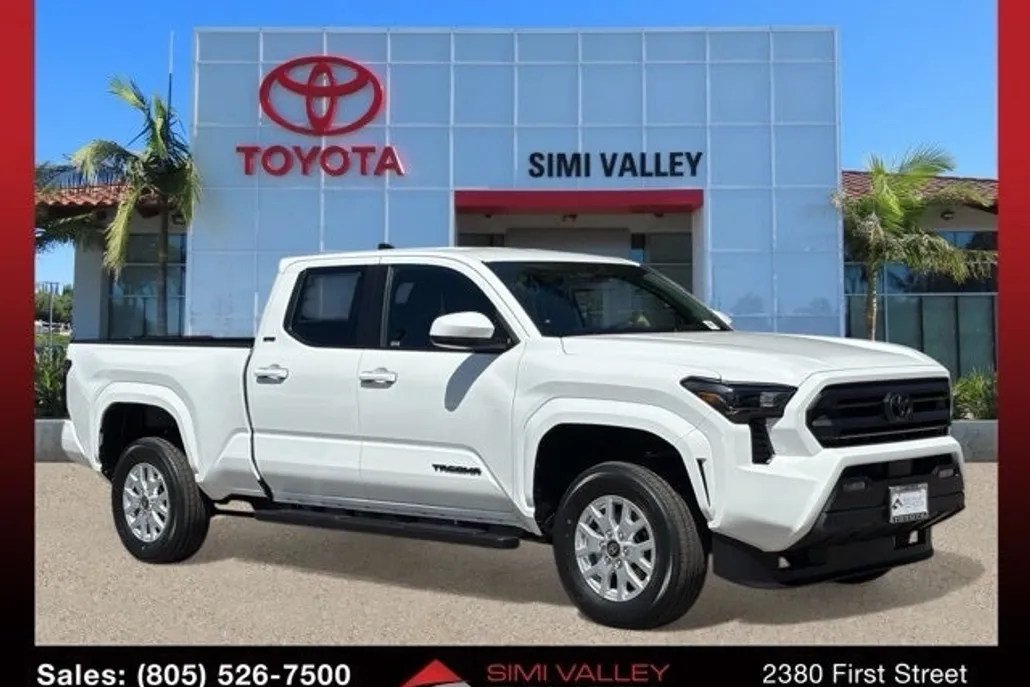 2025 Toyota Tacoma SR5 photo 1