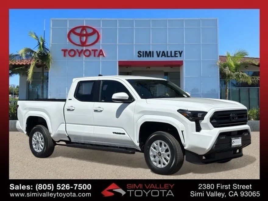 2025 Toyota Tacoma SR5 photo 1