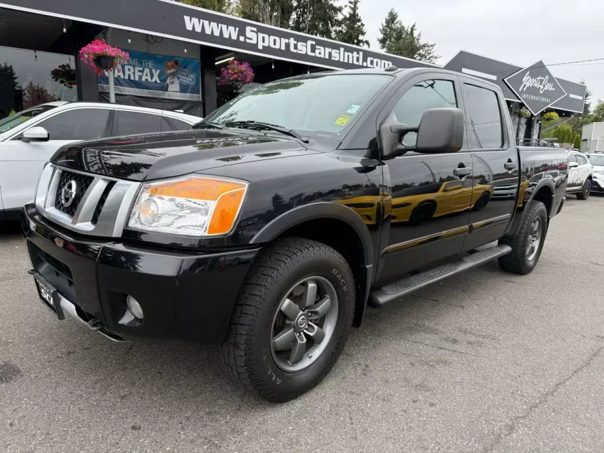2015 Nissan Titan SL PRO-4X photo 1