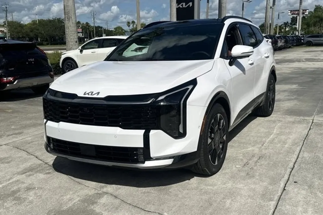2026 Kia Sportage photo 1