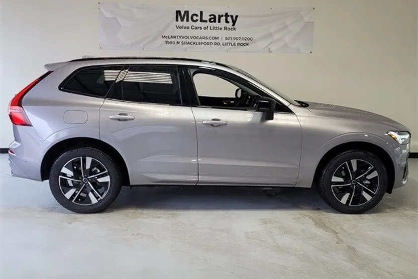 2026 Volvo XC60 B5 Plus photo 1