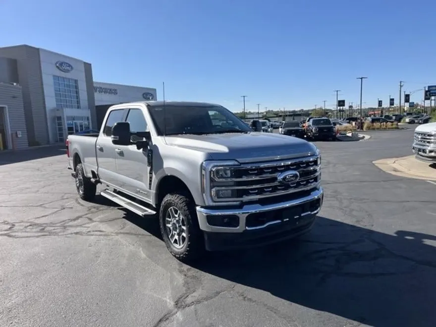 2024 Ford F-350 Lariat photo 1