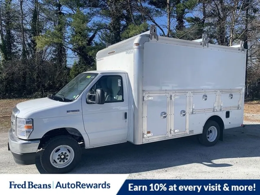 2026 Ford E-350 Base photo 1