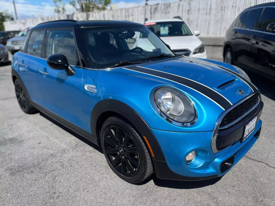 2015 Mini Cooper 4 Door Hardtop S photo 1