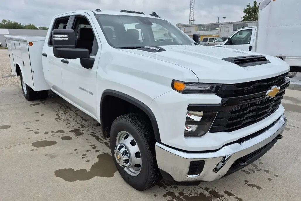 2025 Chevrolet Silverado 3500HD Work Truck photo 1