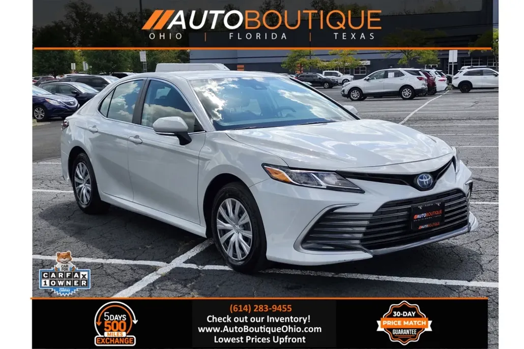 2023 Toyota Camry Hybrid LE photo 1