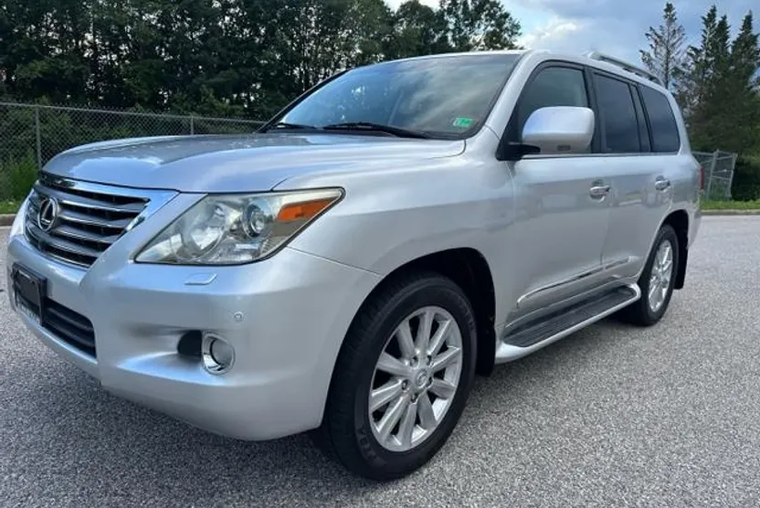 2009 Lexus LX 570 photo 1